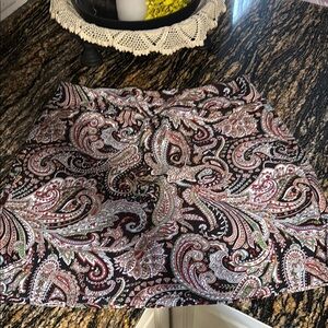 Paisley Print women’s golf/tennis skirt size 2x with built in shorts